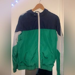 I never worn it it’s just been sitting in my closet